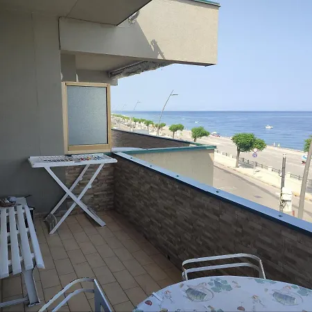 Terrace On The Sea * Roccalumera